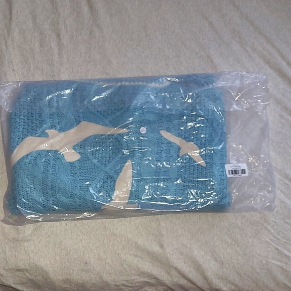 Official Taylor Swift 1989 Cardigan NEW Size Medium/Large - Picture 4 of 6